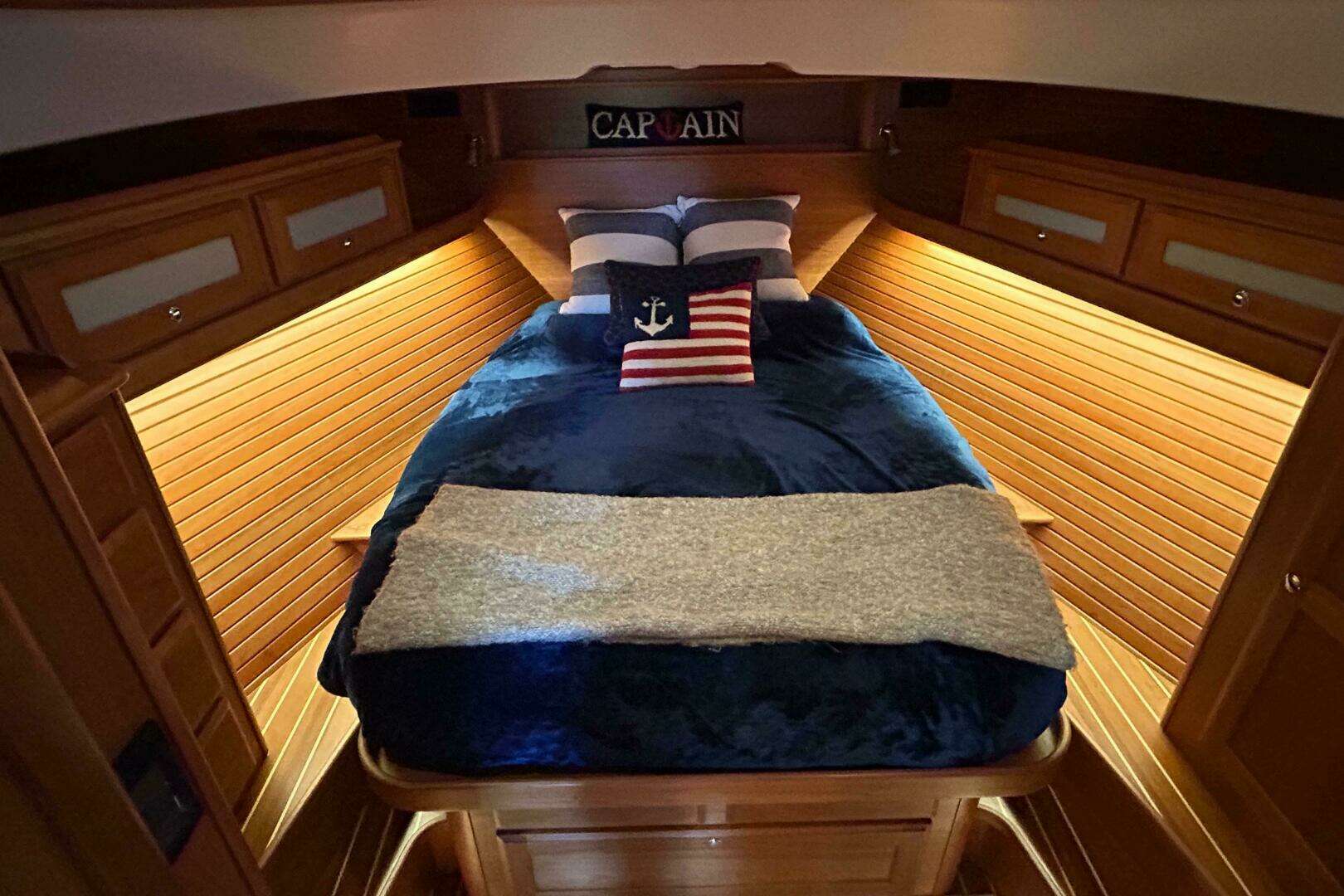 2022 Sabre 45 Salon Express - Image 38