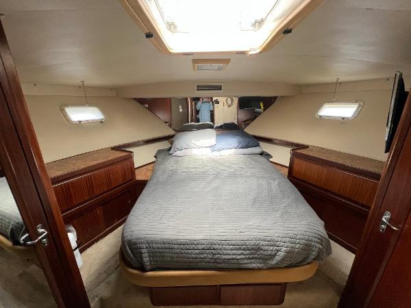 1988 Hatteras Sportfish Convertable - 6