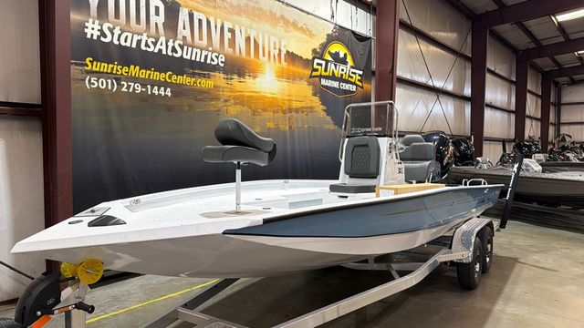2026 Xpress H22 Bay W/ Yamaha 200 "SHO" - 2