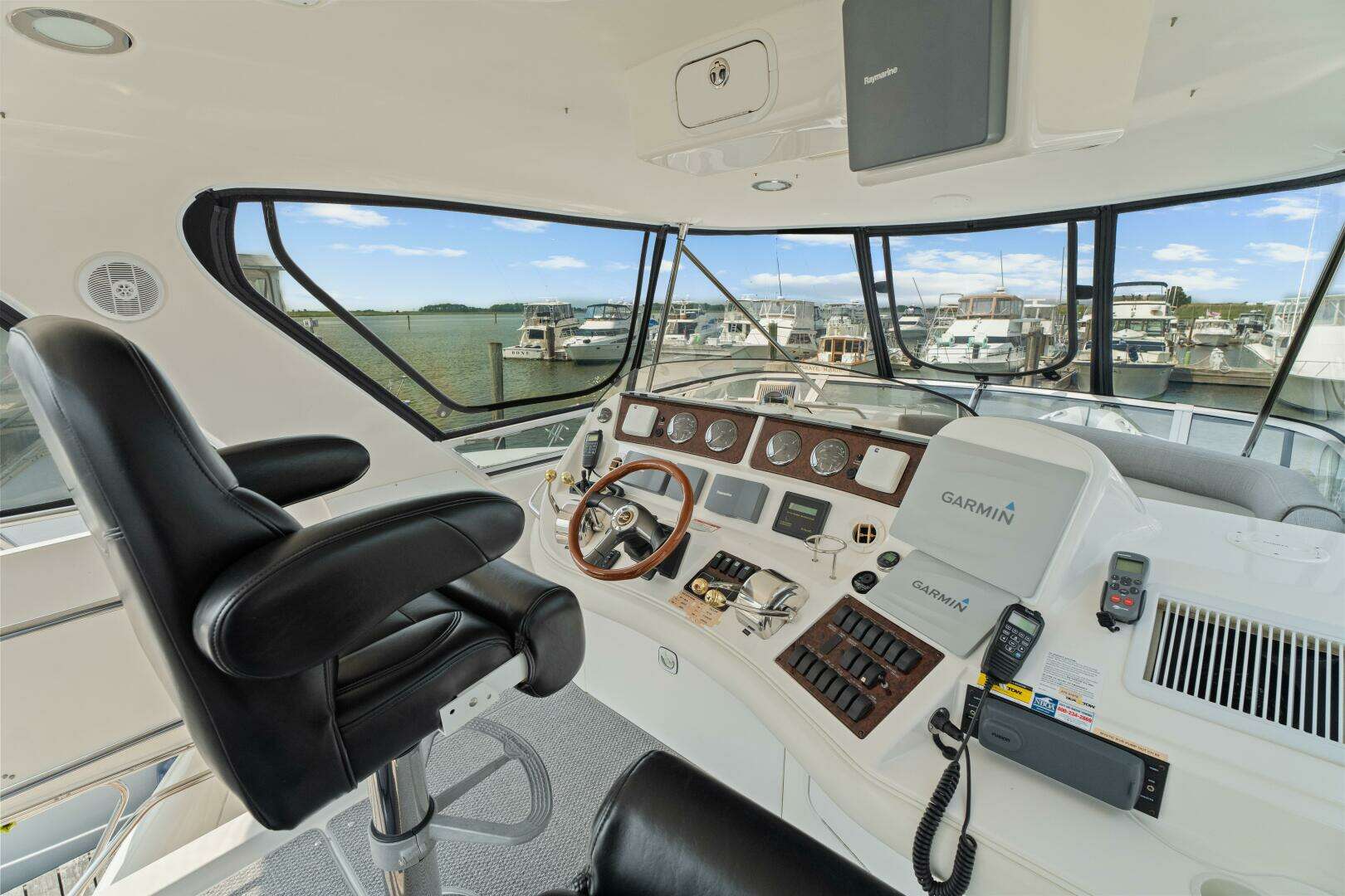 2003 Sea Ray 480 Sedan Bridge - Image 34