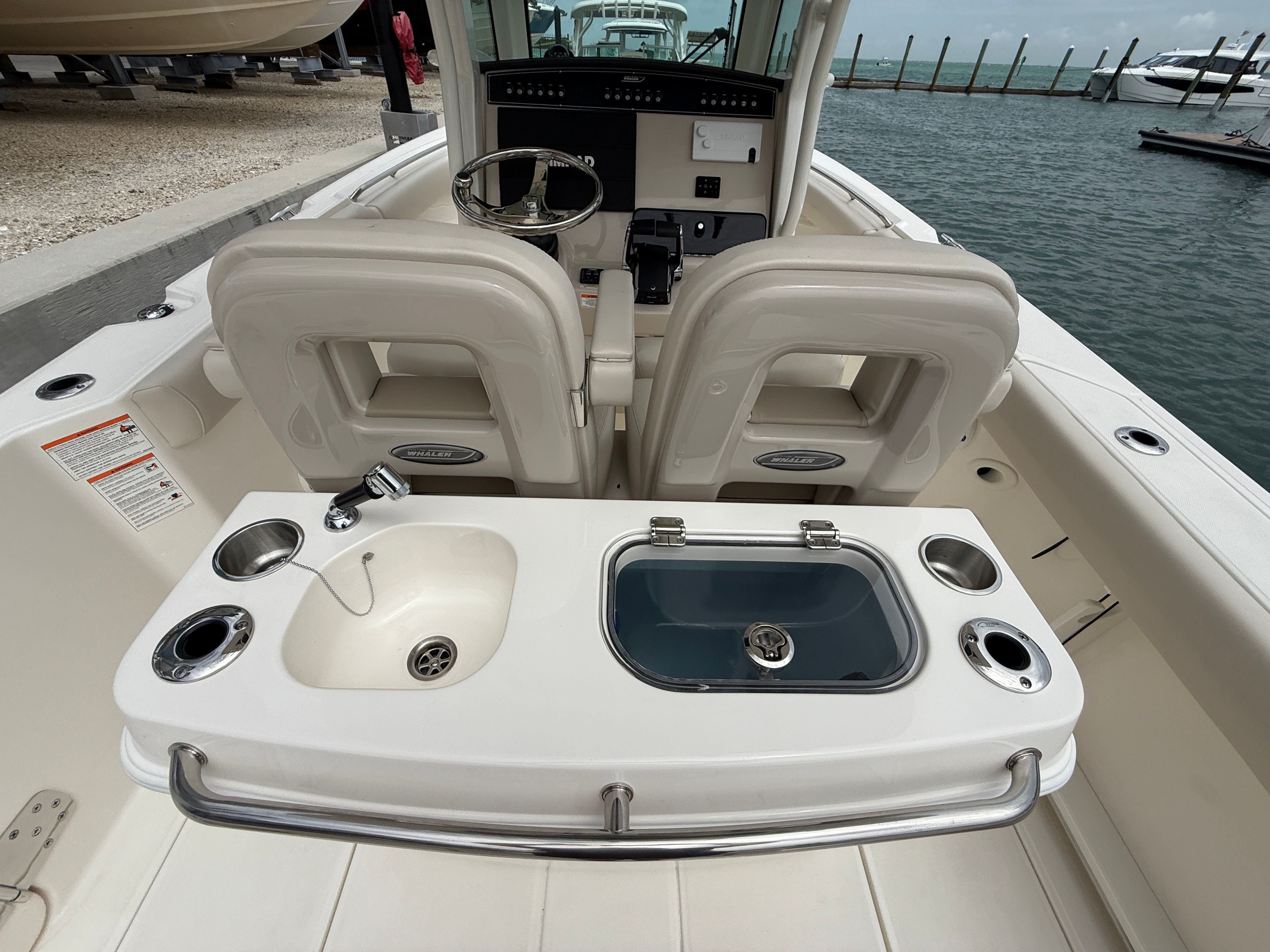 2026 Boston Whaler 280 Outrage - 16