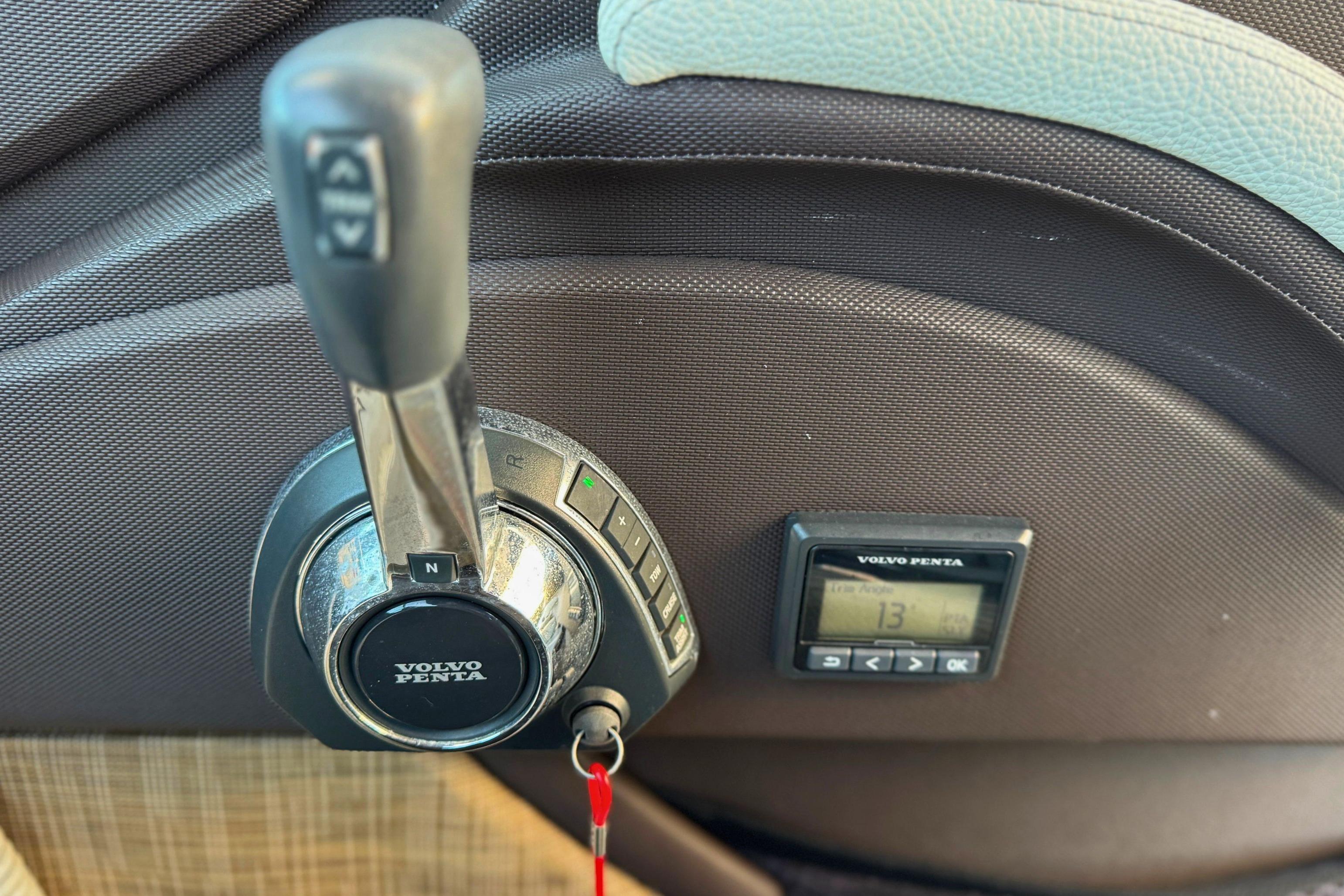 Volvo Penta throttle control and display in 2019 Cobalt R3 boat cockpit.