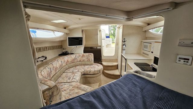 1999 Bayliner 3055 Ciera - 18