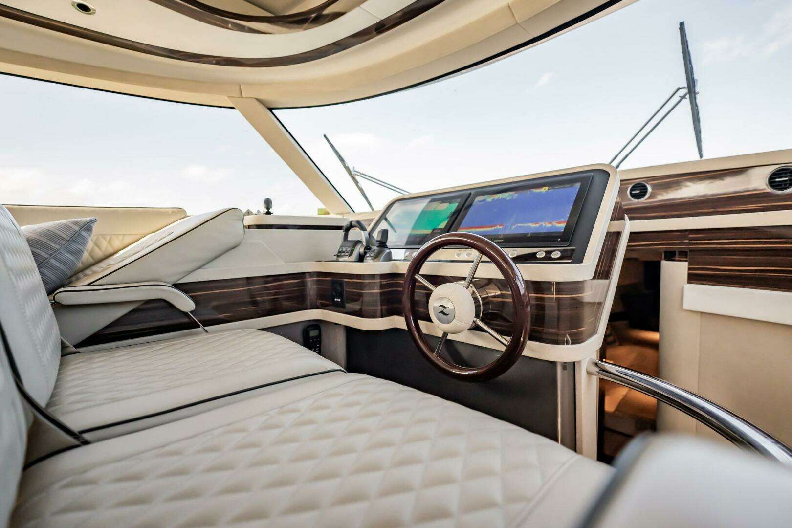 2025 Zeelander Z5 - Image 25