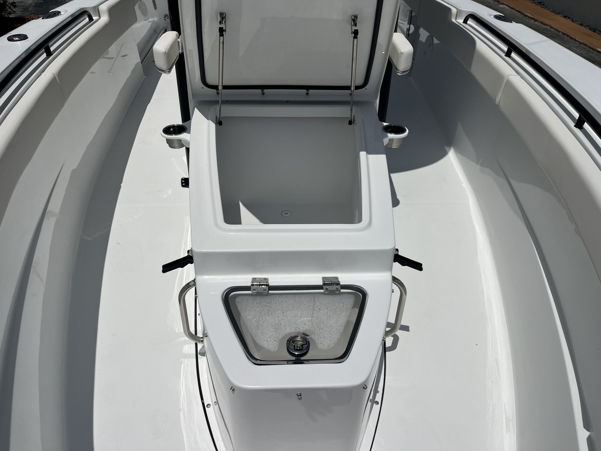 2026 Sea Hunt Gamefish 27 Coffin Box - 22