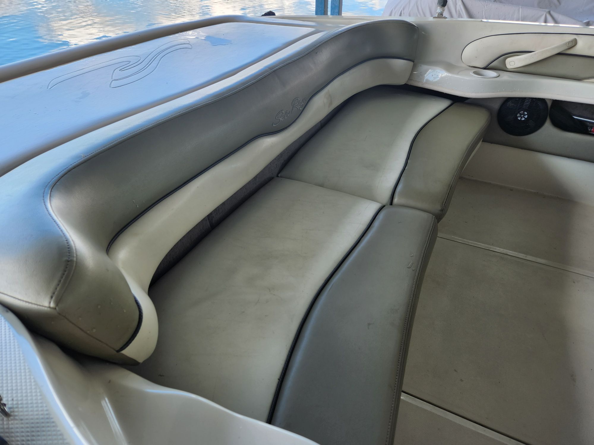 Interior of a 2004 Sea Ray 185 boat.