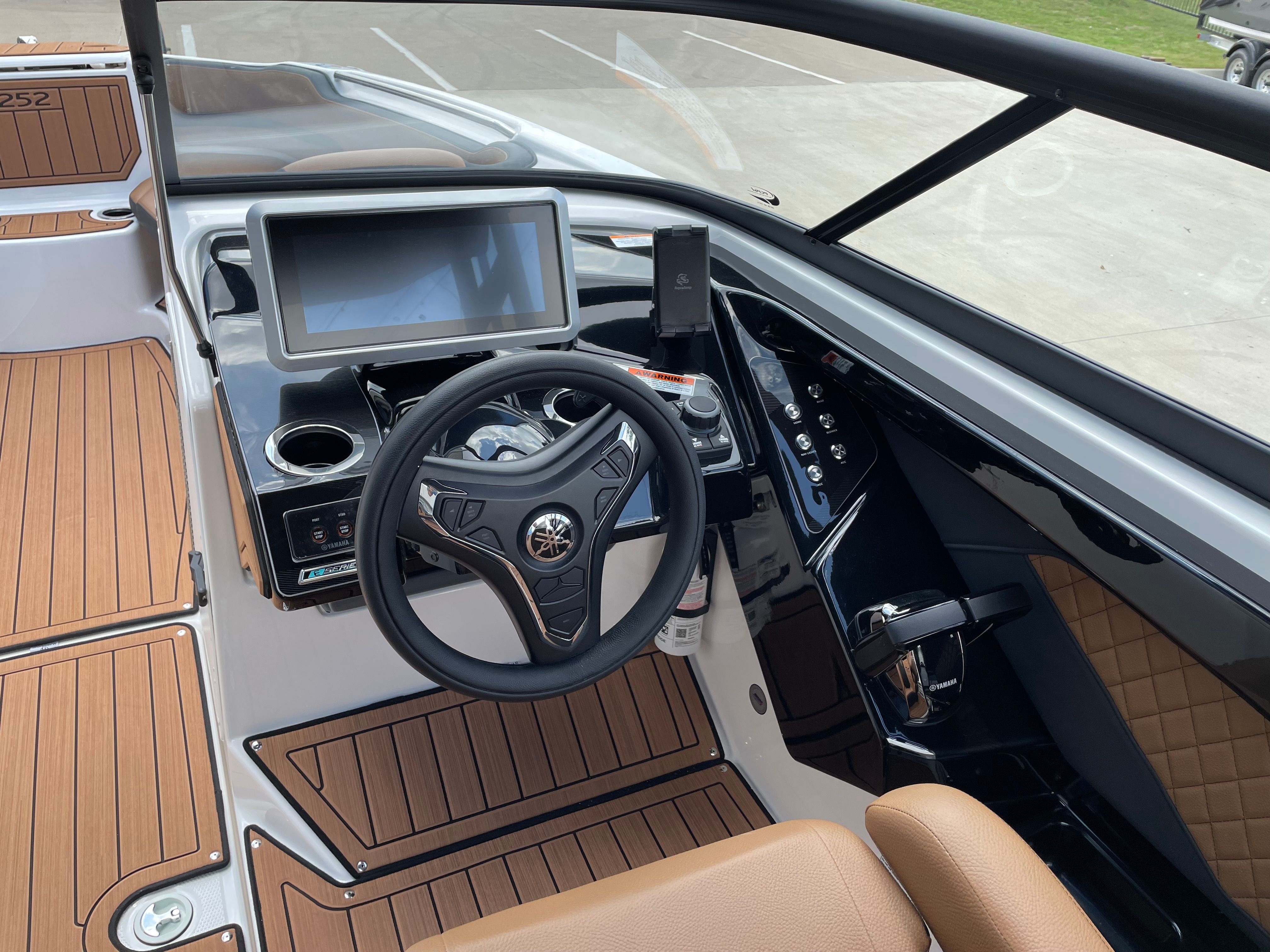2026 YAMAHA 252 SD - Image 24