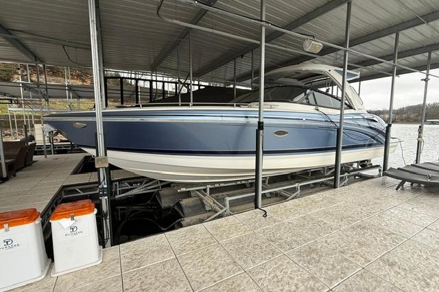 2023 Formula 350 Crossover Bowrider