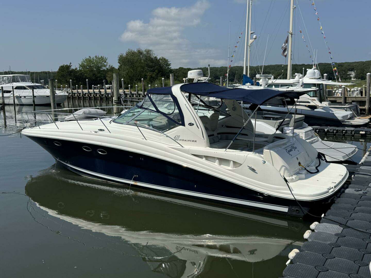 2003 Sea Ray 420 Sundancer - Image 2