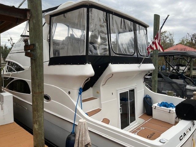 2005 Carver 41 Cockpit Motor Yacht - 7