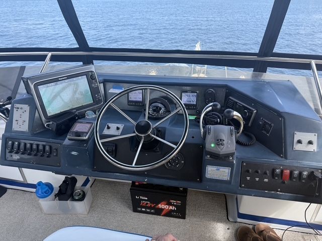 1989 Sea Ray 380 - 11