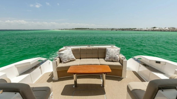 2015 Tiara Yachts 44 Coupe