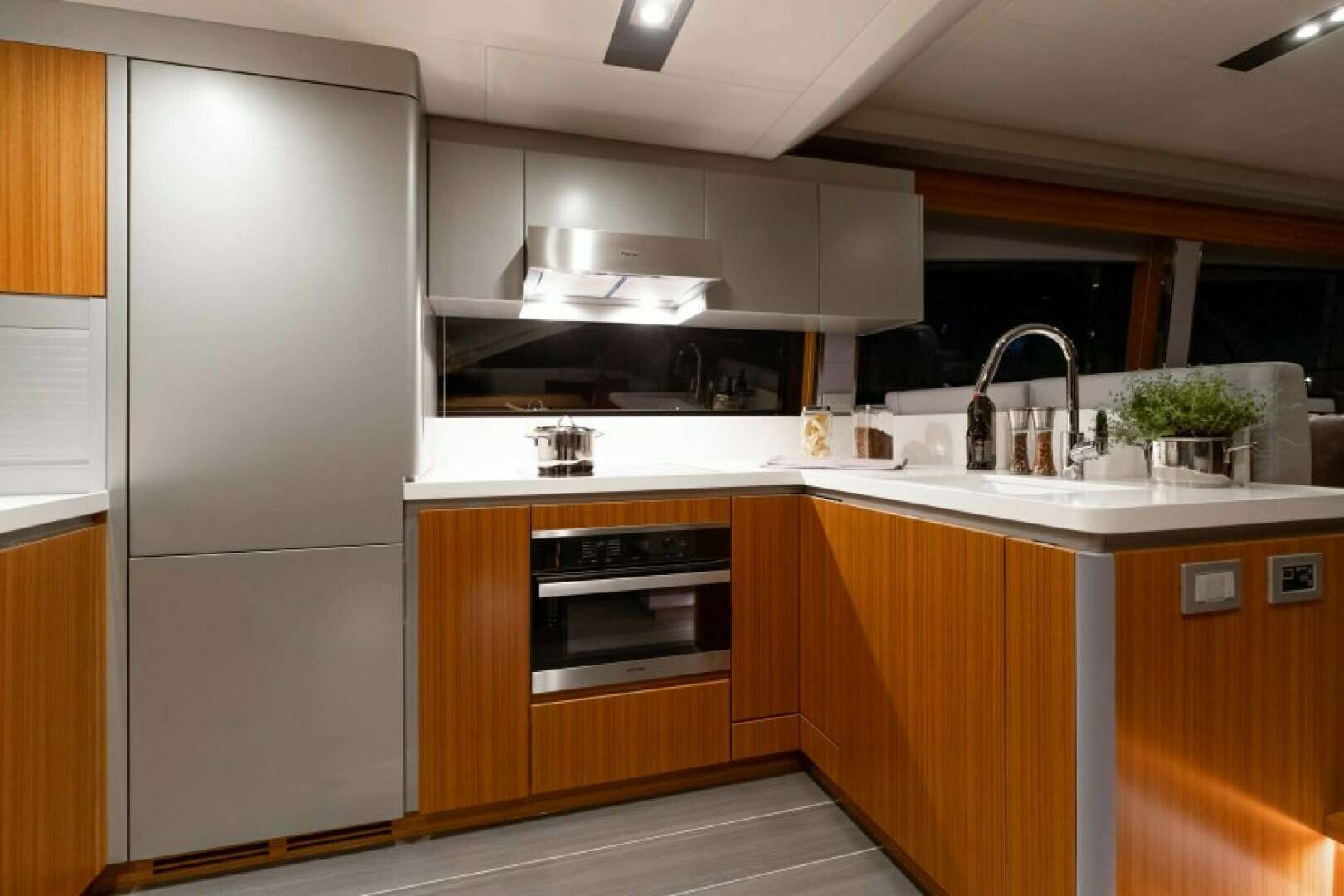 2021 Greenline OceanClass 68 Fly - Image 28