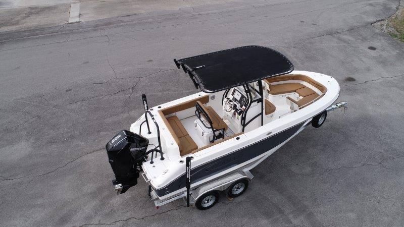 2025 Robalo R202 Explorer - 5