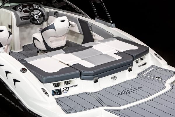 Manufacturer Provided Image: 2025 Chaparral 21 SSi boat interior with sleek seating and modern dashboard design.