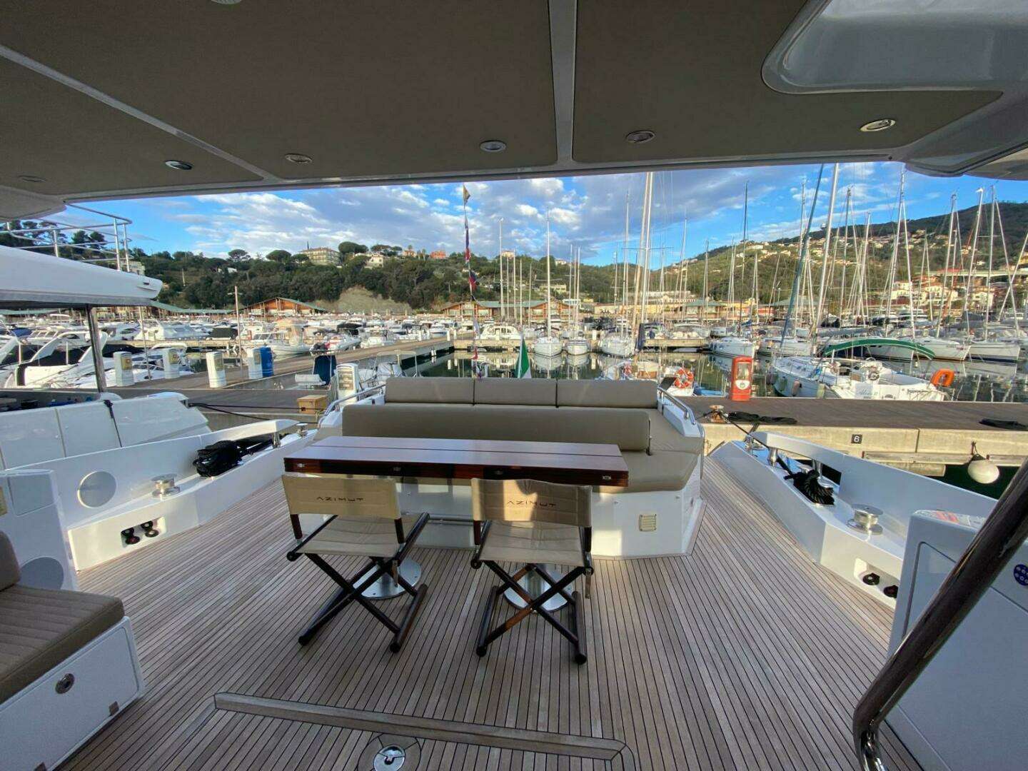 2016 Azimut 77S - Image 10