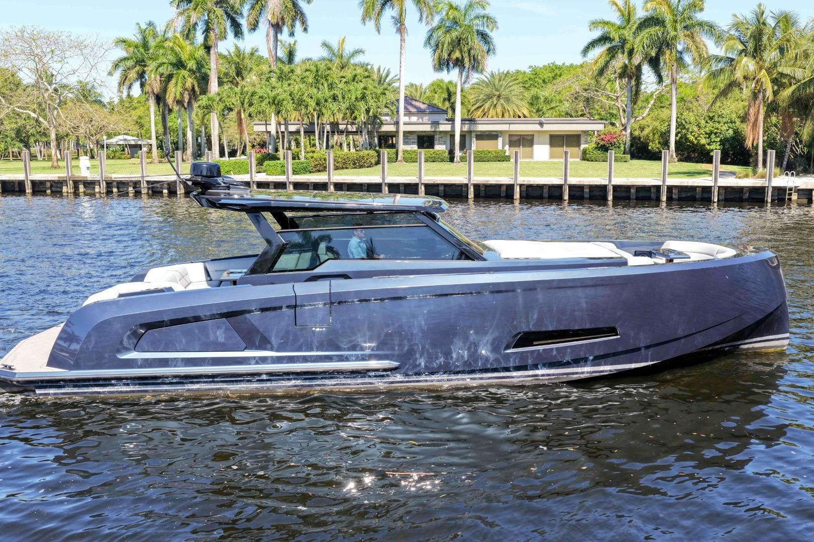 2022 Vanquish Yachts VQ45