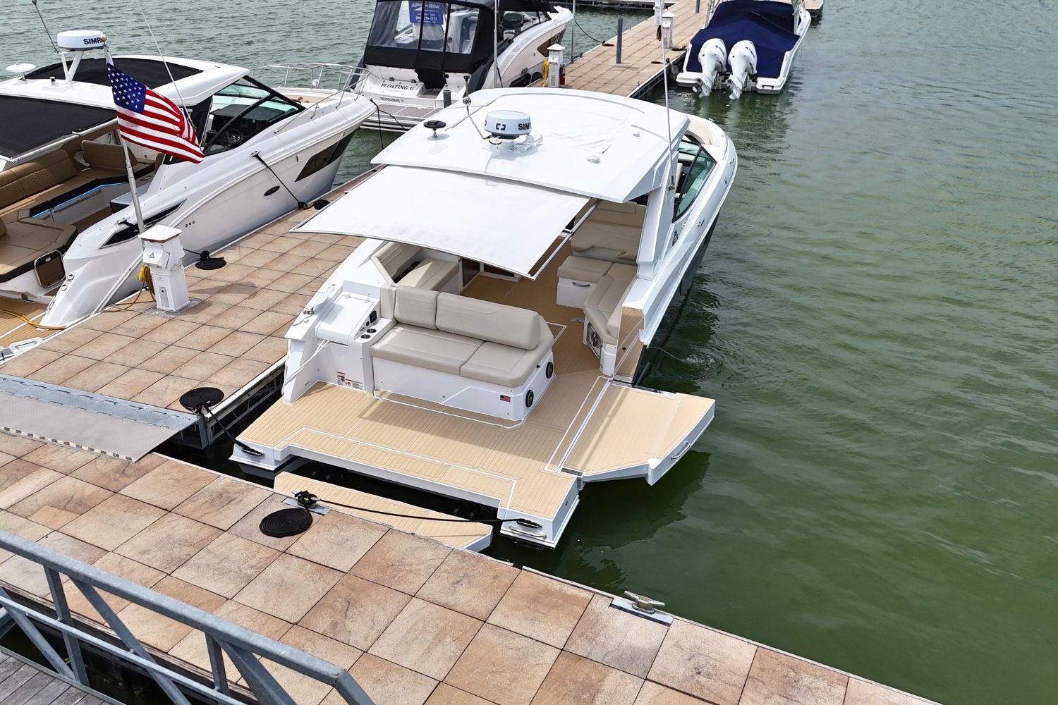 2026 Cruisers Yachts 38 GLS - 6