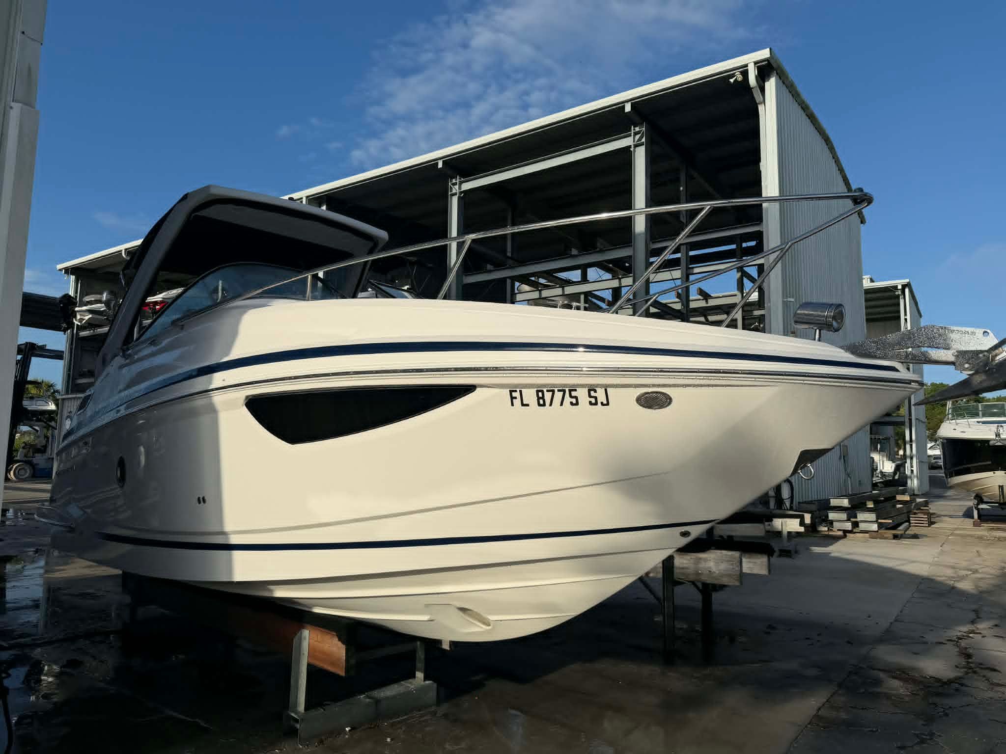 2016 Regal 28 Express - 2