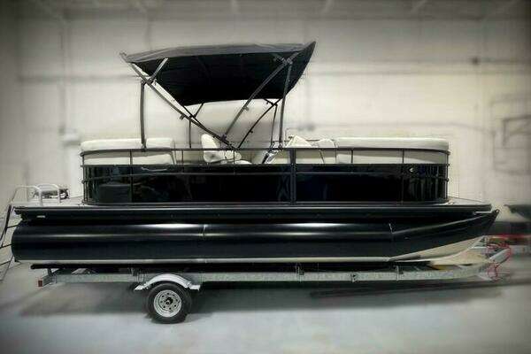 2024 Vision WX Tritoon