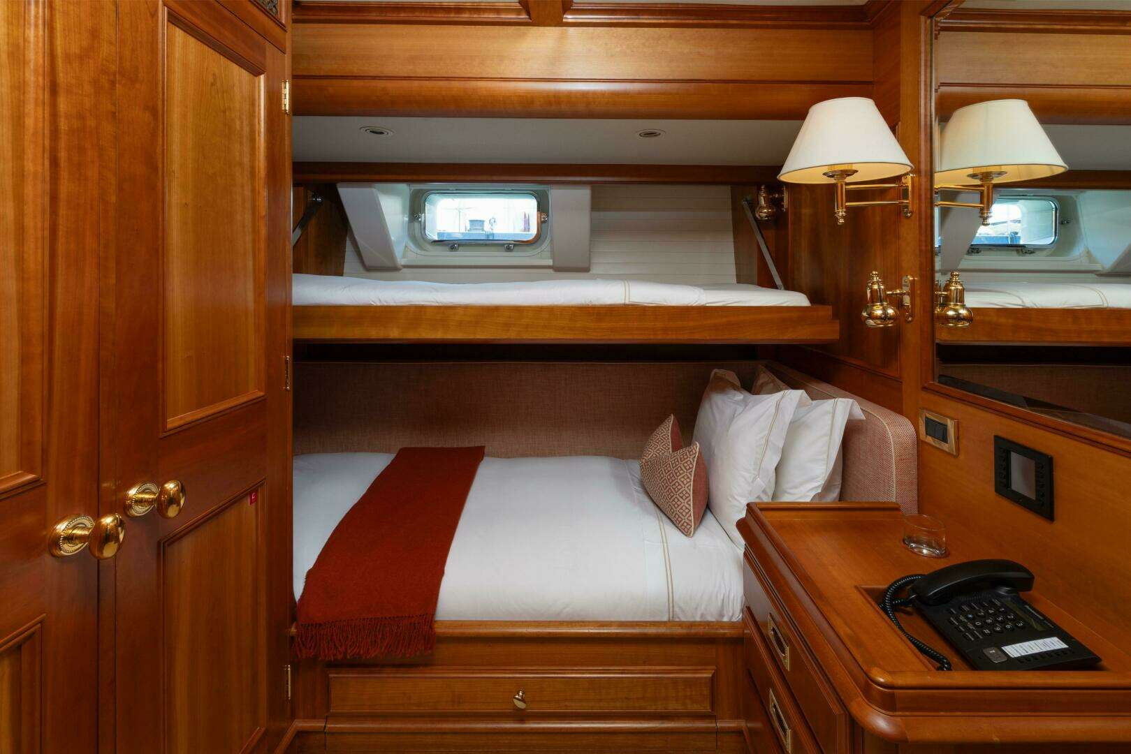 2001 Vitters Aft Cockpit - Image 18