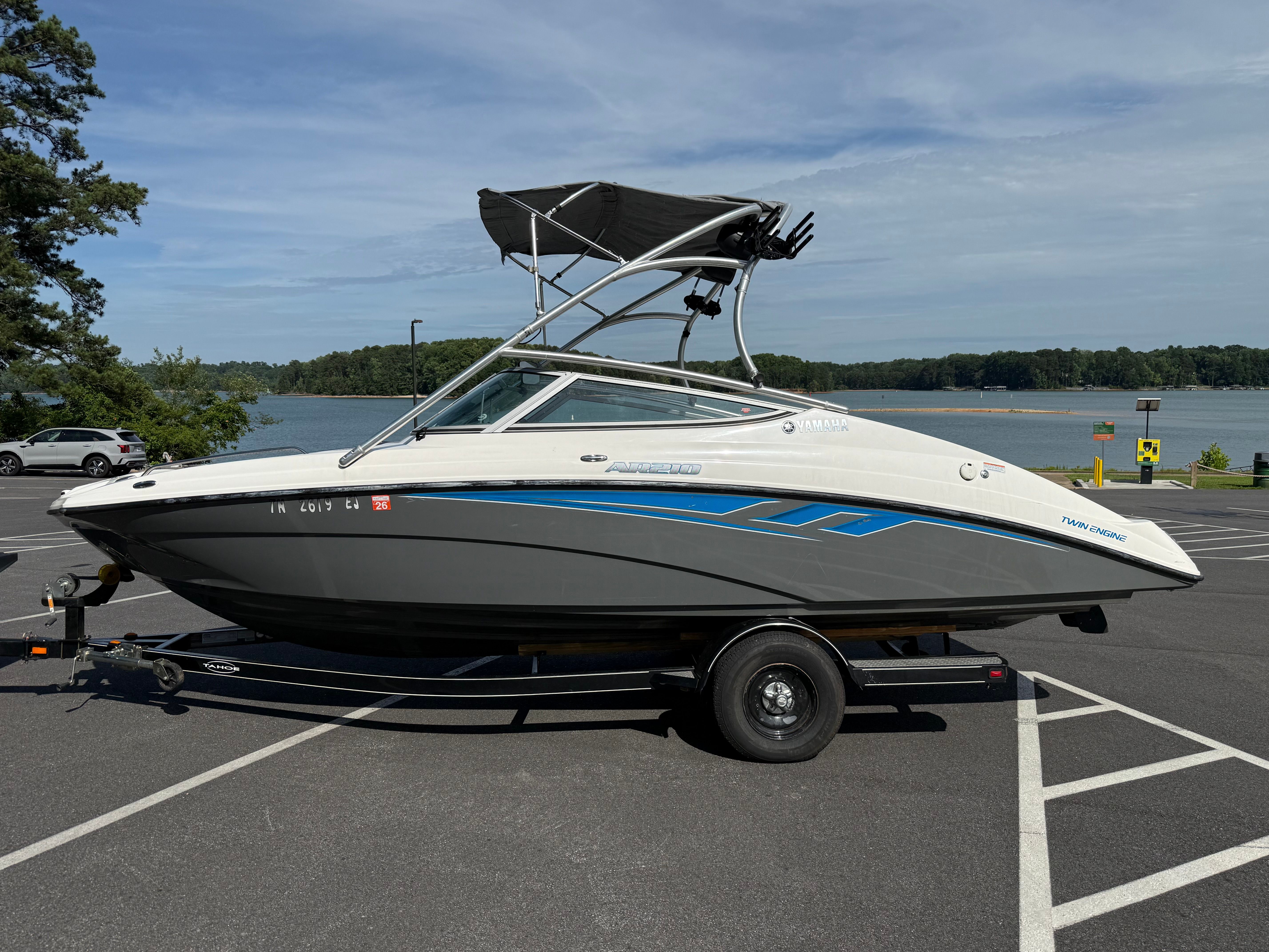 2015 Yamaha Boats AR210