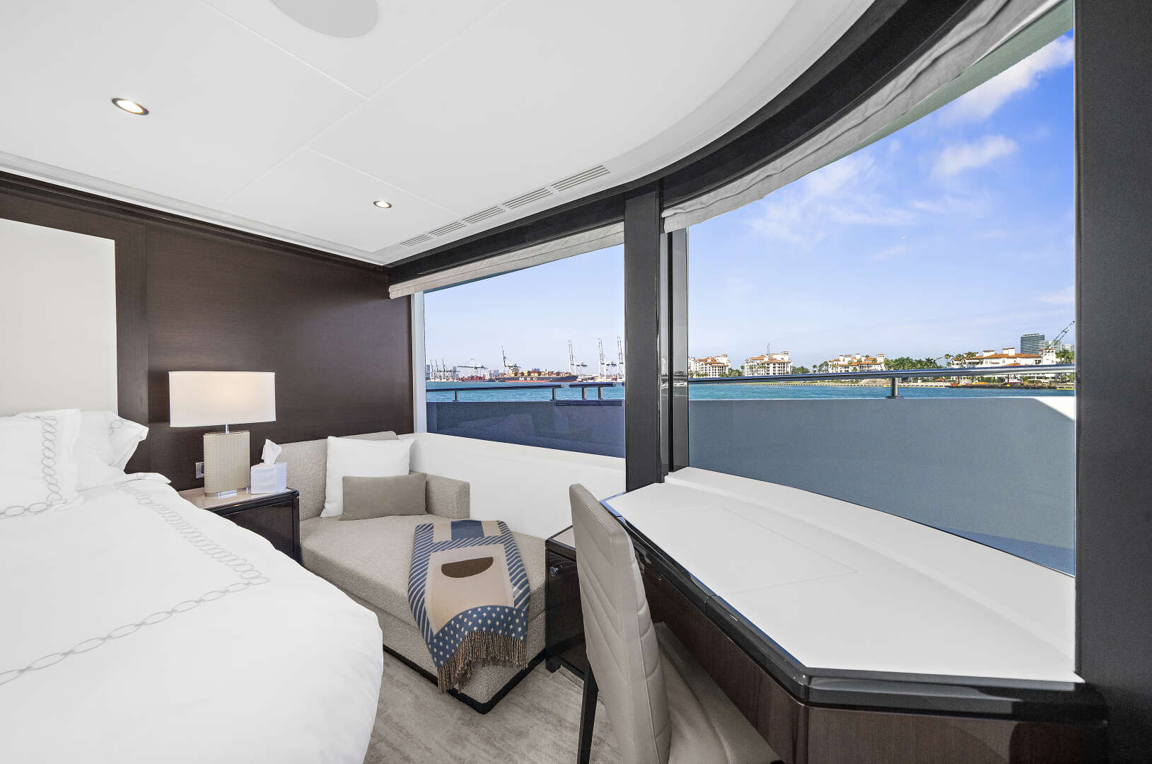 2024 Ocean Alexander 32L - Image 50