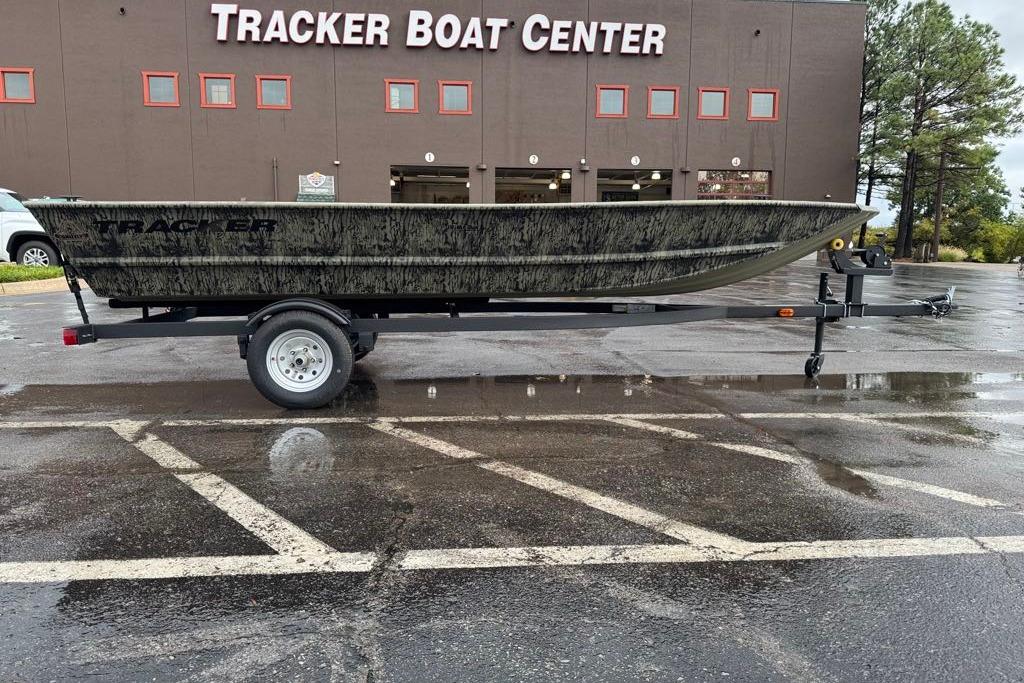 2026 Tracker Grizzly 1648 Utility