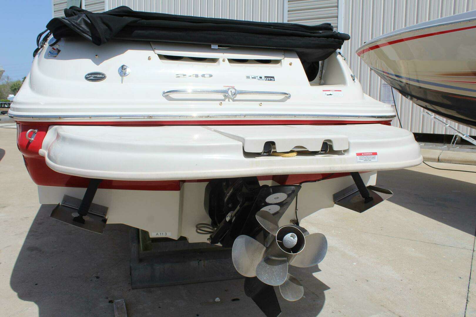 2008 Sea Ray 240 Sundeck - Image 17