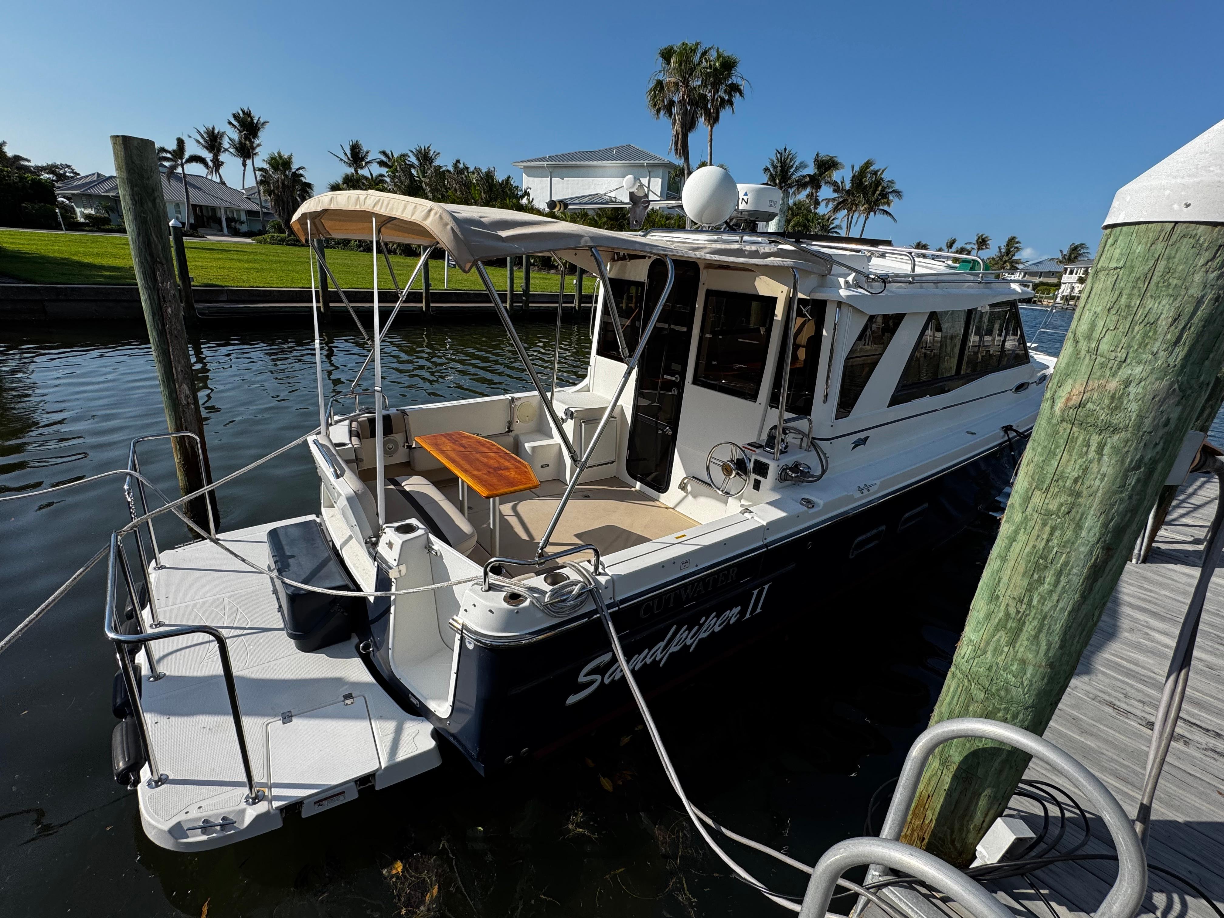 2014 Cutwater 30 Sedan