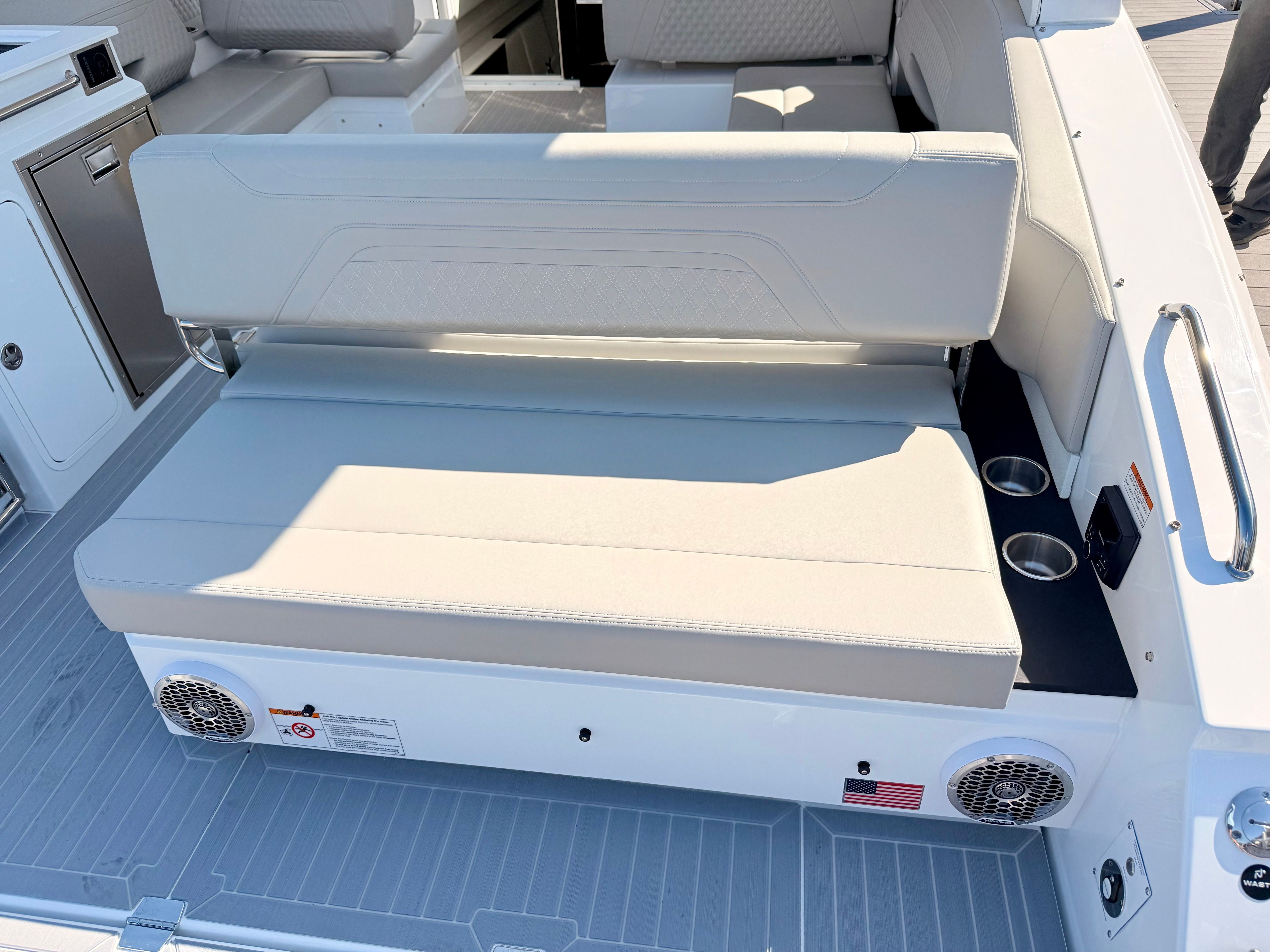 2026 Cruisers Yachts 34 GLS OB - 40