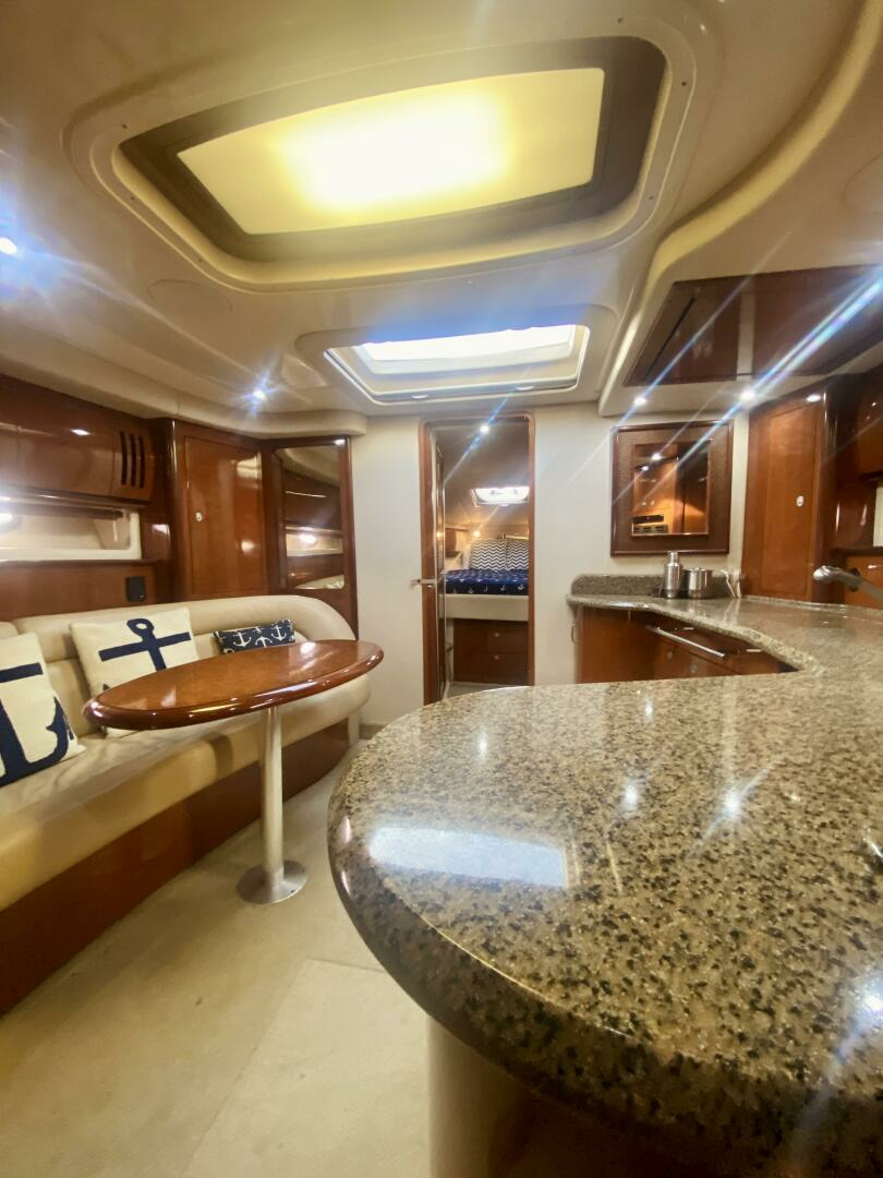 2005 Sea Ray 420 Sundancer - Image 44