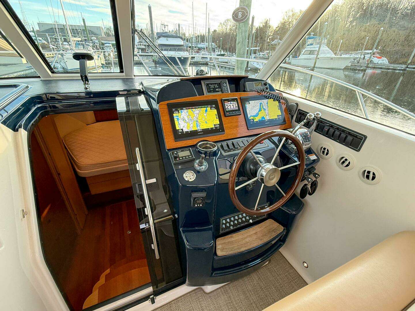 2013 Tiara Yachts 3600 Coronet - Image 20
