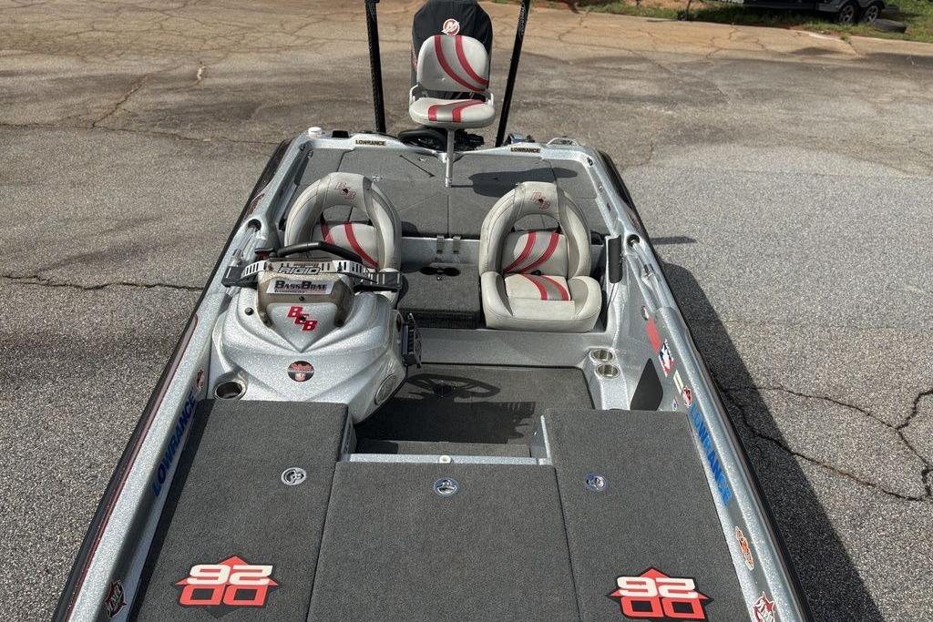 2020 Bass Cat Cougar FTD boat with dual seats and fishing deck.