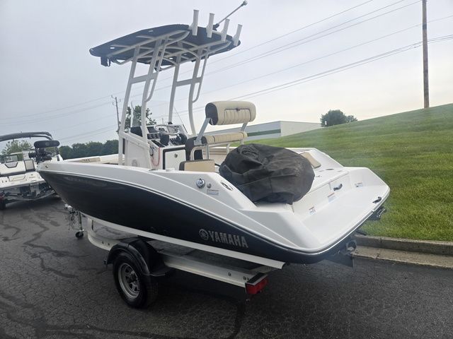 2022 Yamaha Boats 195 FSH Sport - 24