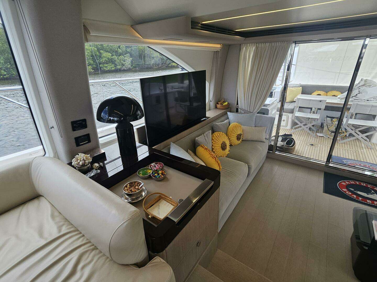 2022 Azimut 66 - Image 41