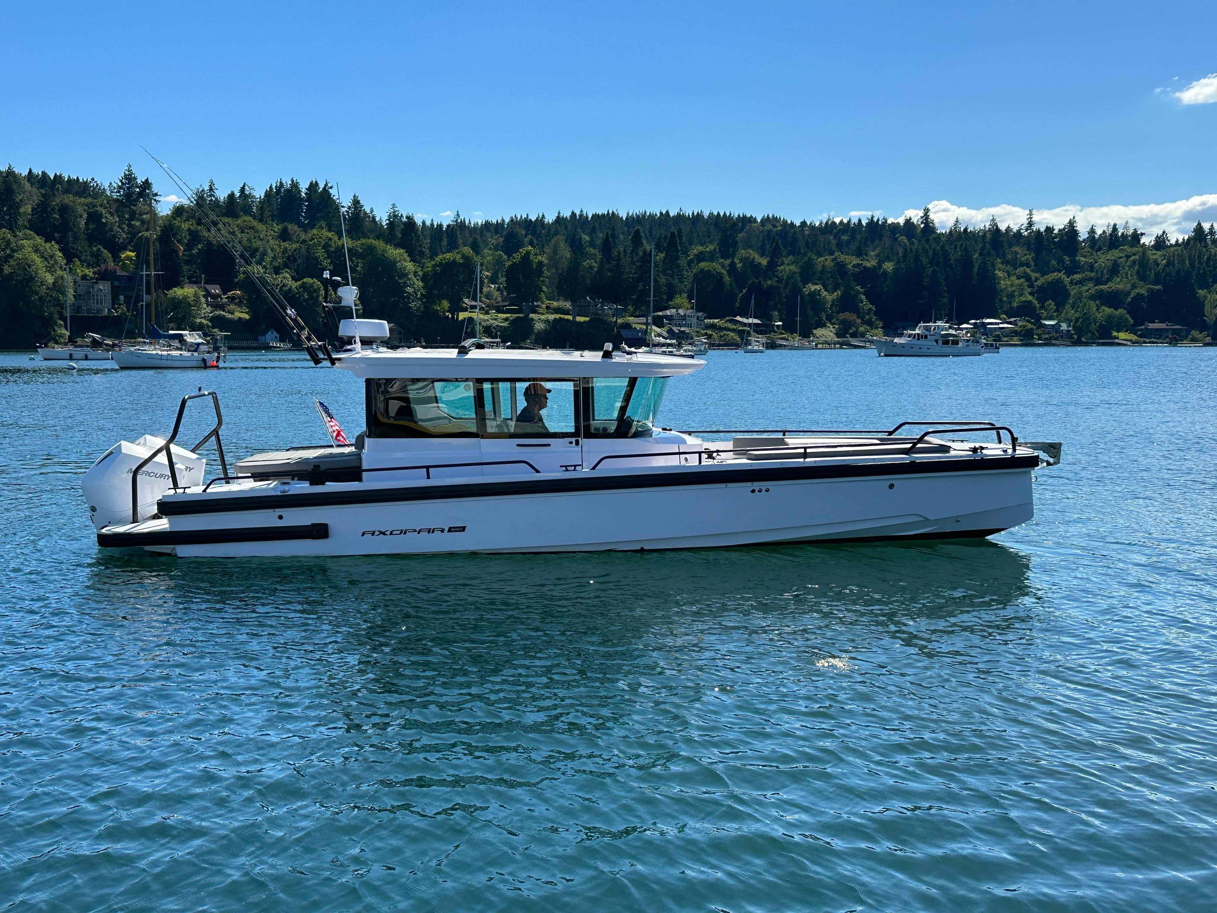 2021 Axopar 28 Cabin - 41
