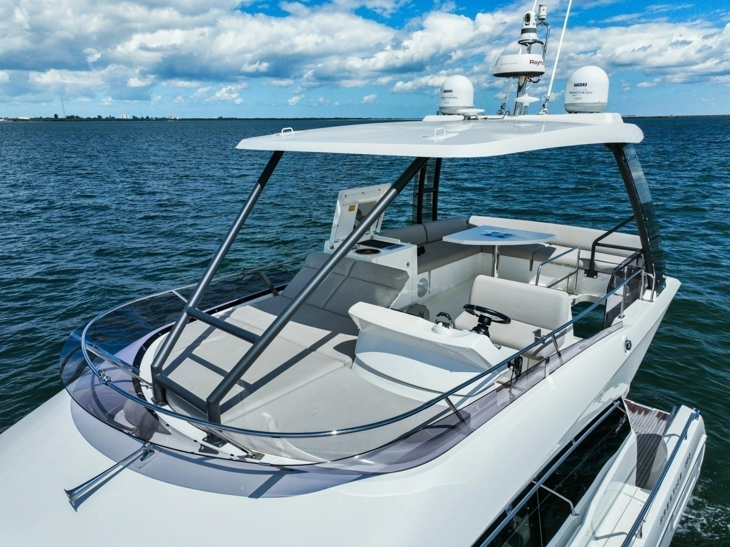 2020 Prestige 460 Flybridge - Image 11