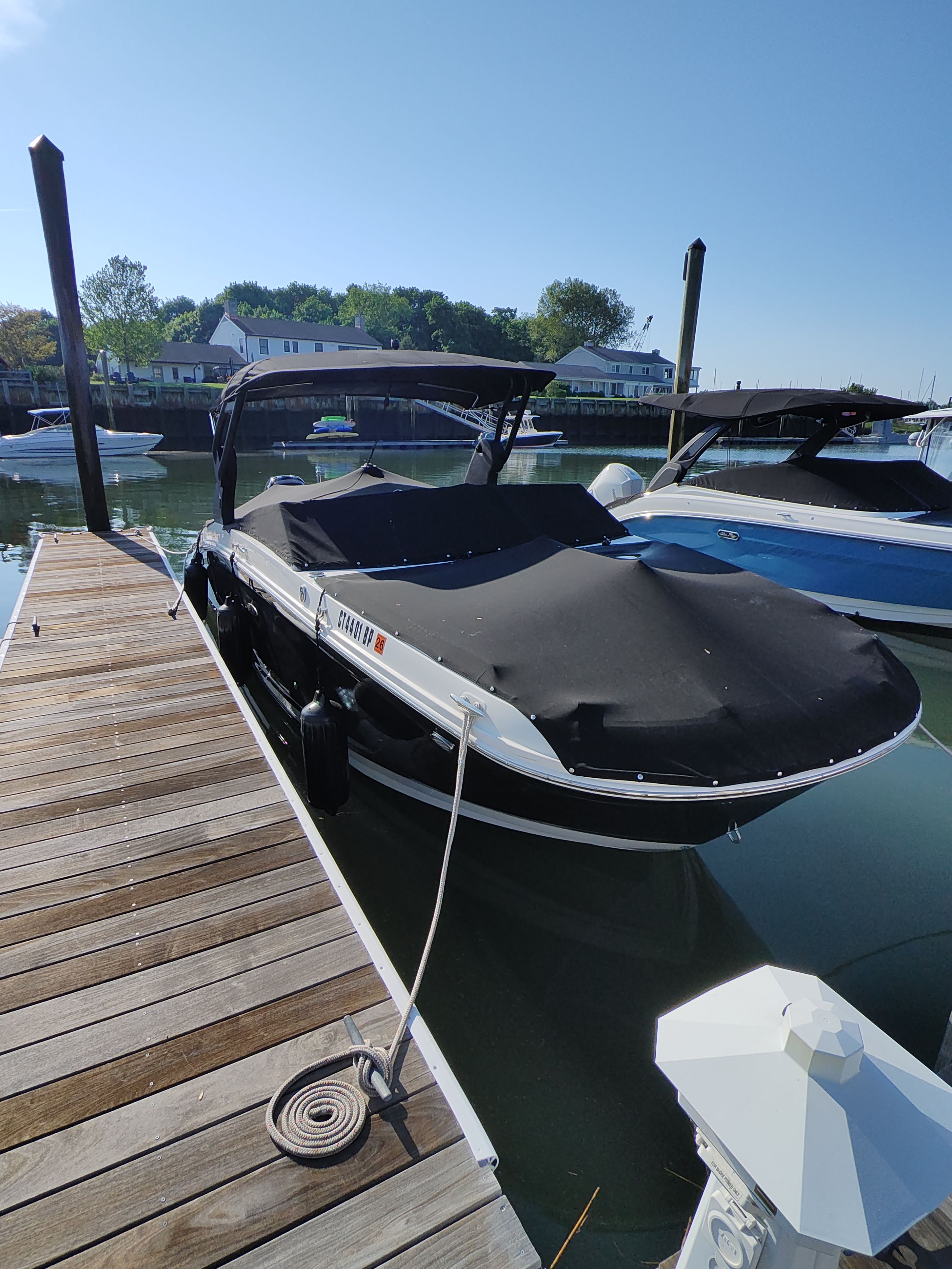 2018 Sea Ray SDX 270 Outboard - 10