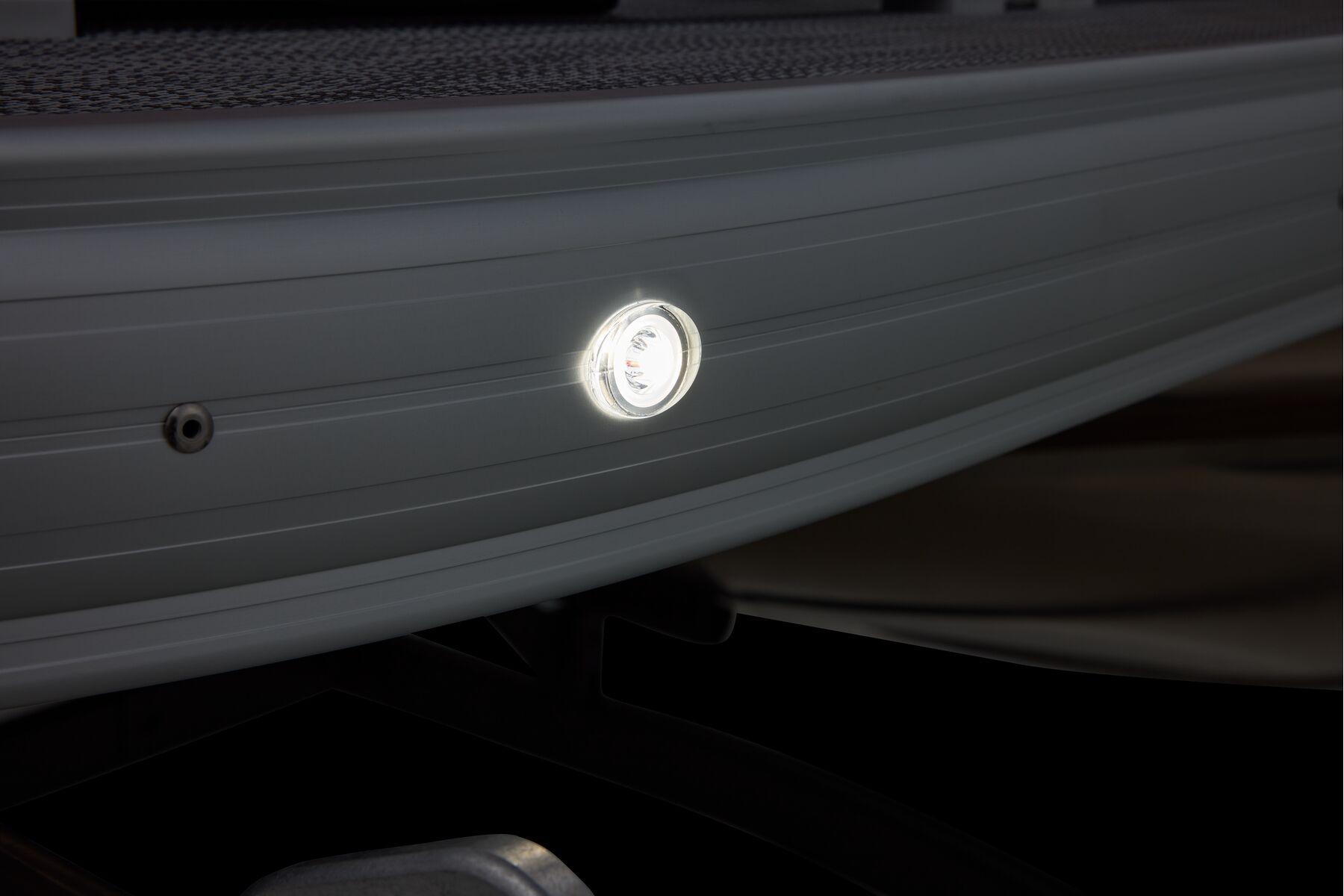 2026 Sun Tracker Party Barge 18 DLX - 31