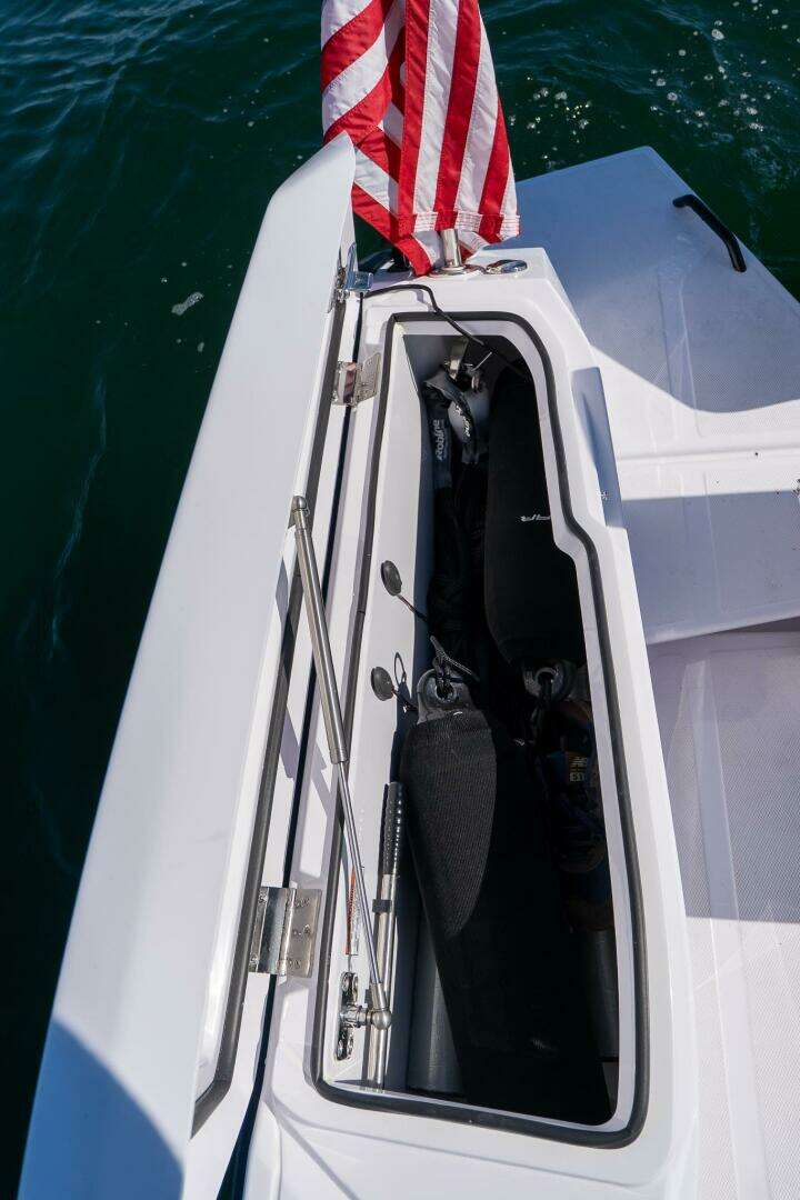 2025 Axopar CCX Center Console - Image 18