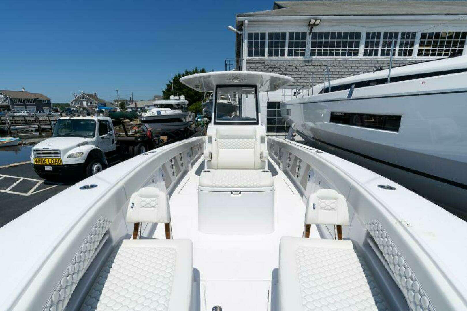 2027 Jupiter 340LS - Image 14