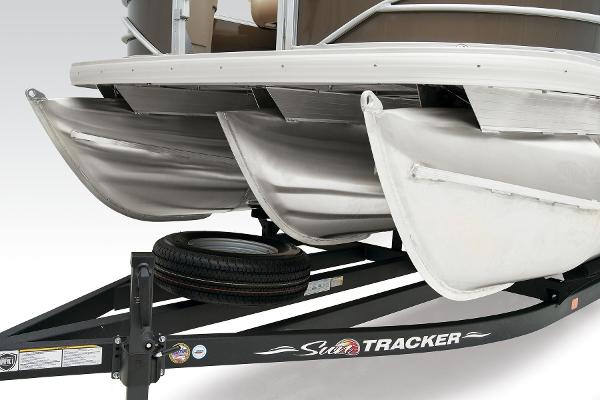 Sun Tracker Sportfish 24 XP3