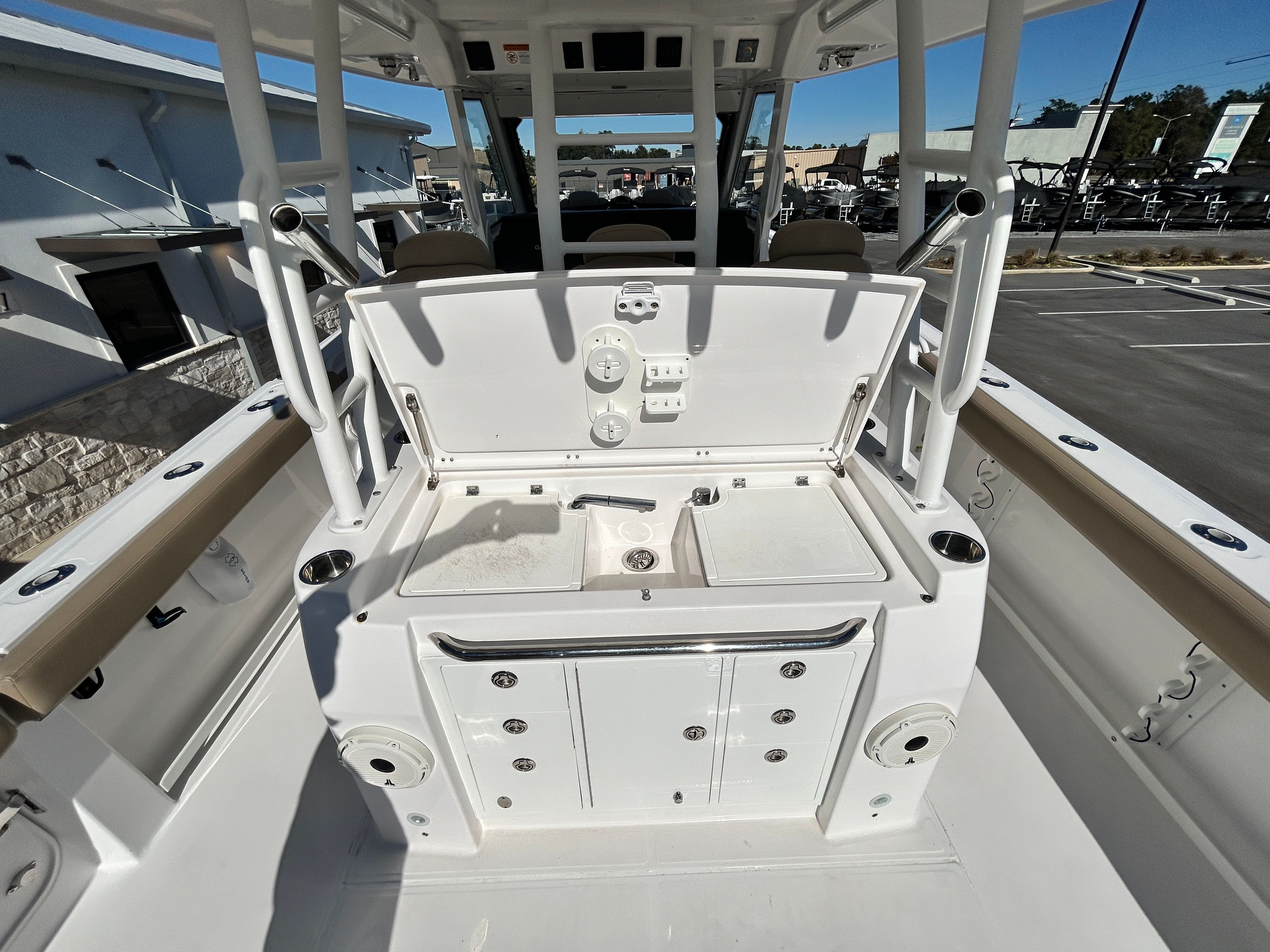 2020 Everglades 395 Center Console - 21