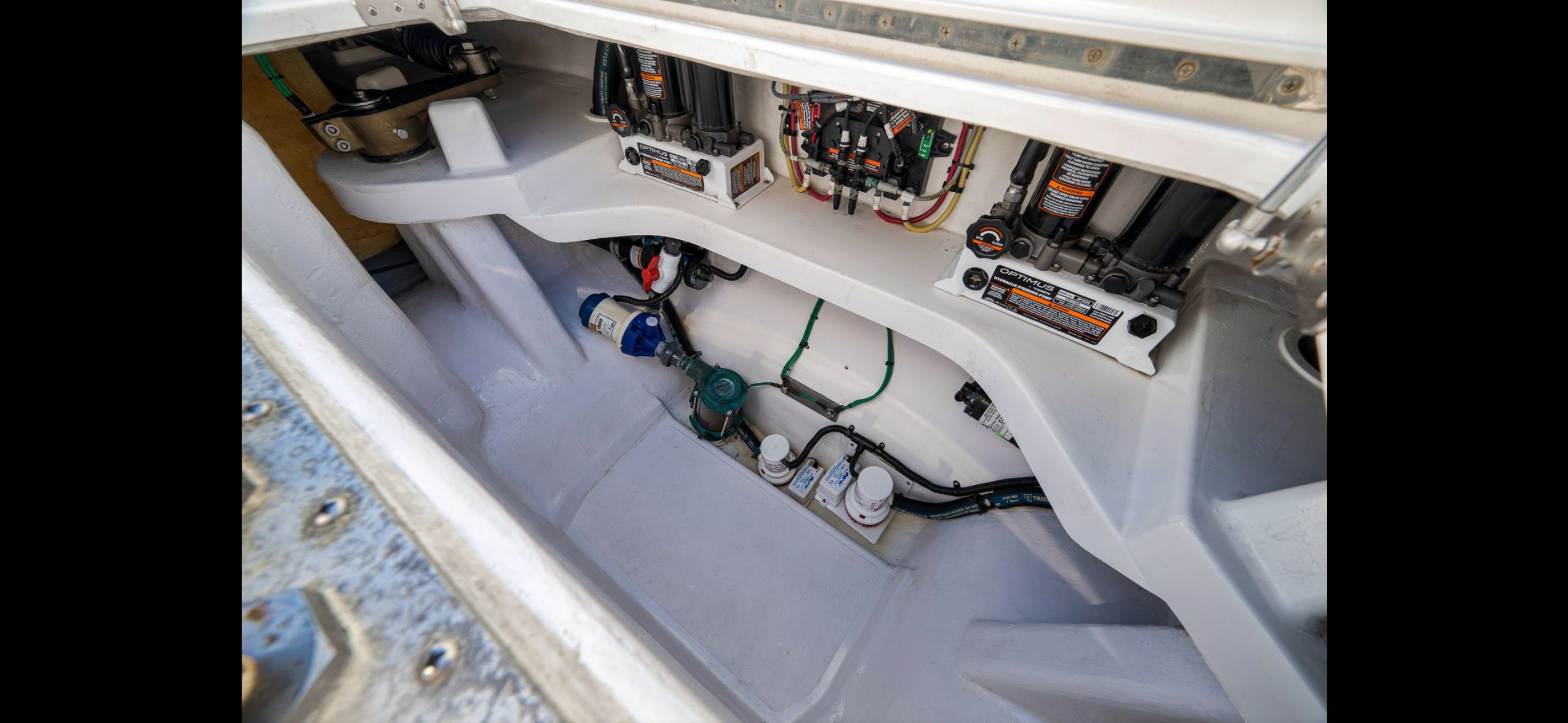 Interior view of Mag Bay 42 Express 2022 engine compartment.