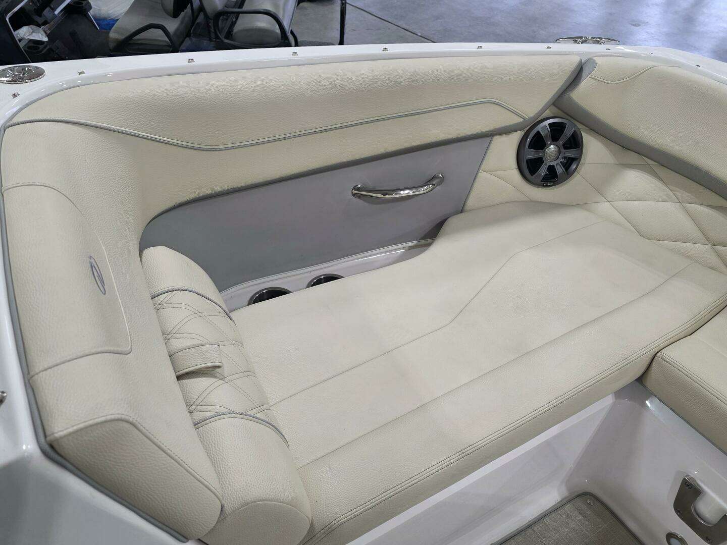2021 Regal 22 Fasdeck - Image 6