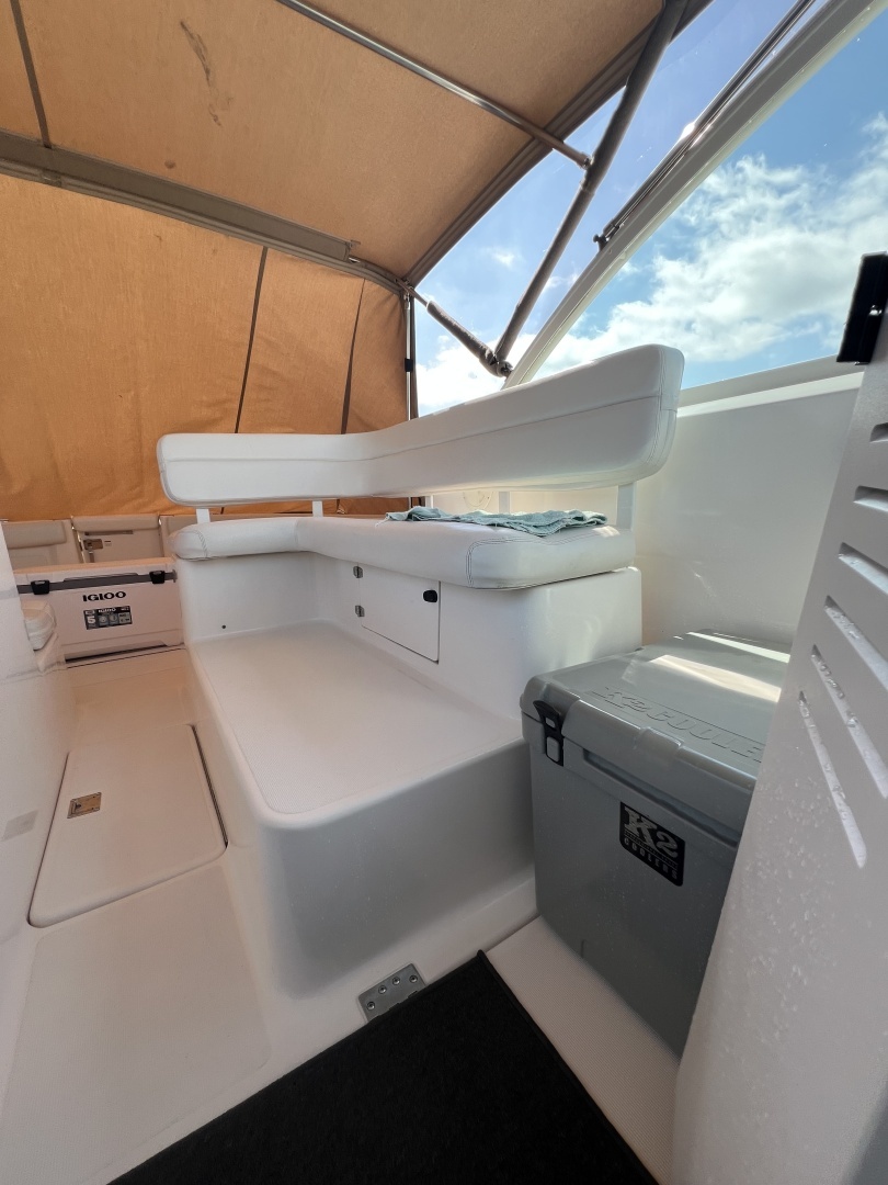 2000 Tiara Yachts 29 Coronet - Image 12