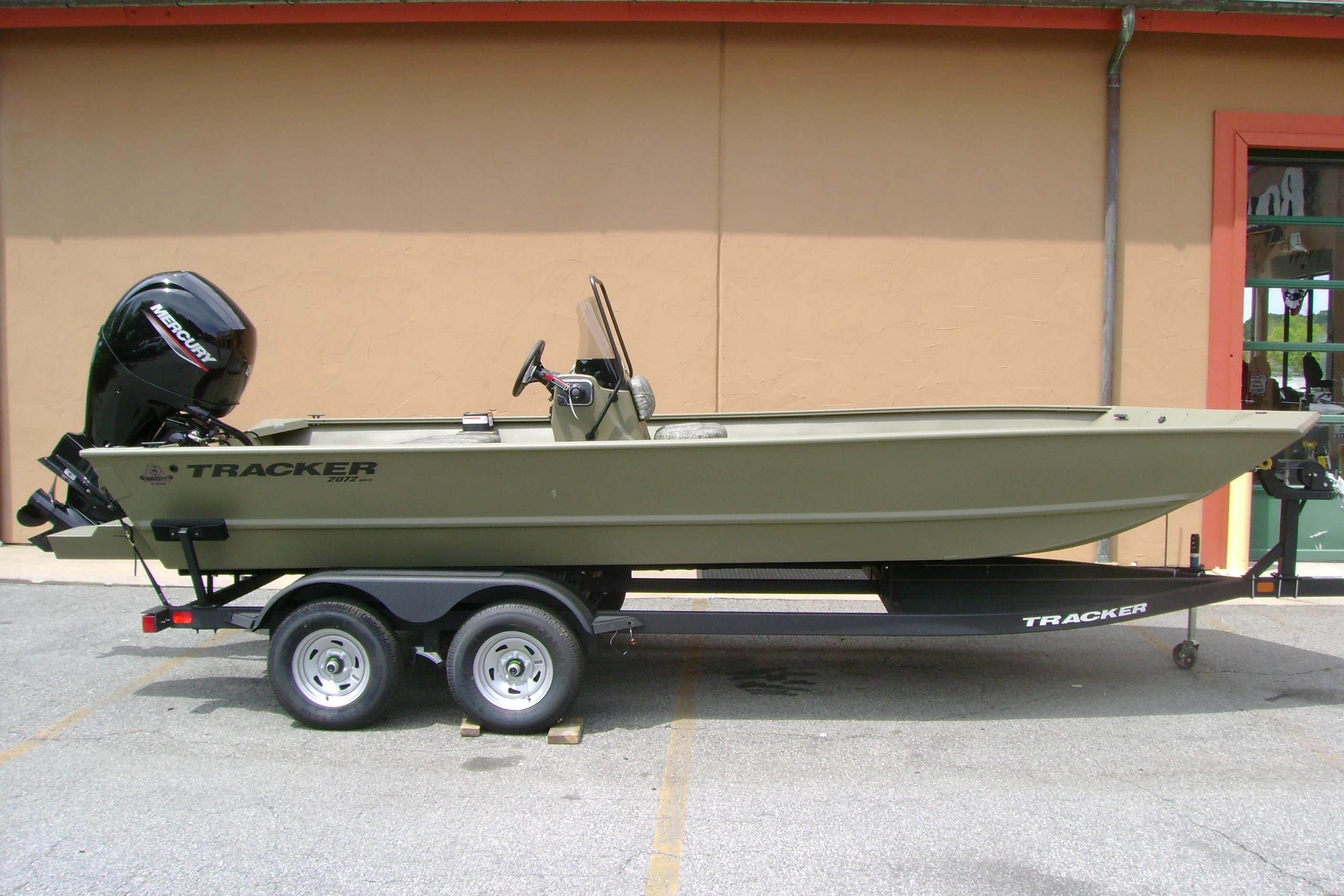2026 Tracker Grizzly 2072 CC