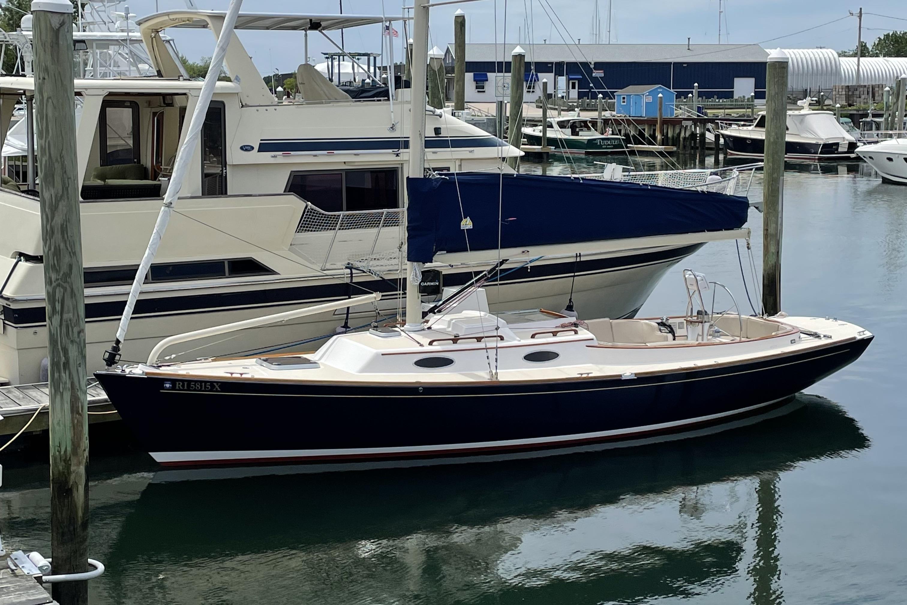 2009 Alerion Express 33