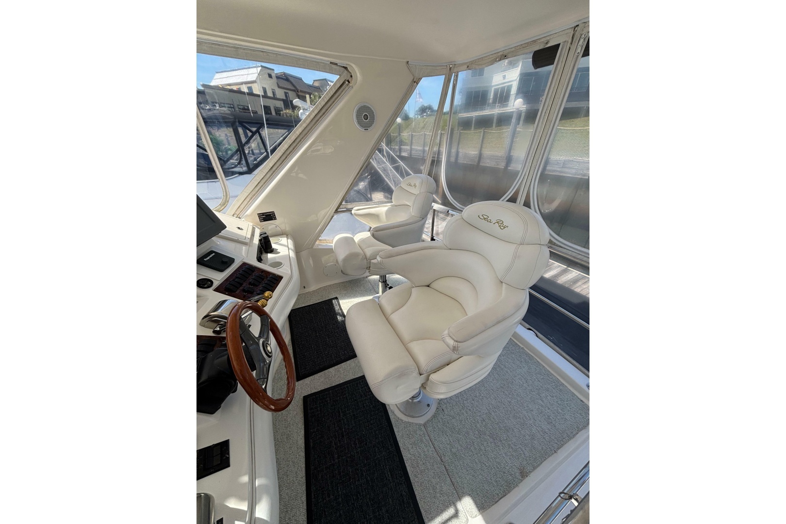 1999 Sea Ray 480 Sedan Bridge - Image 28